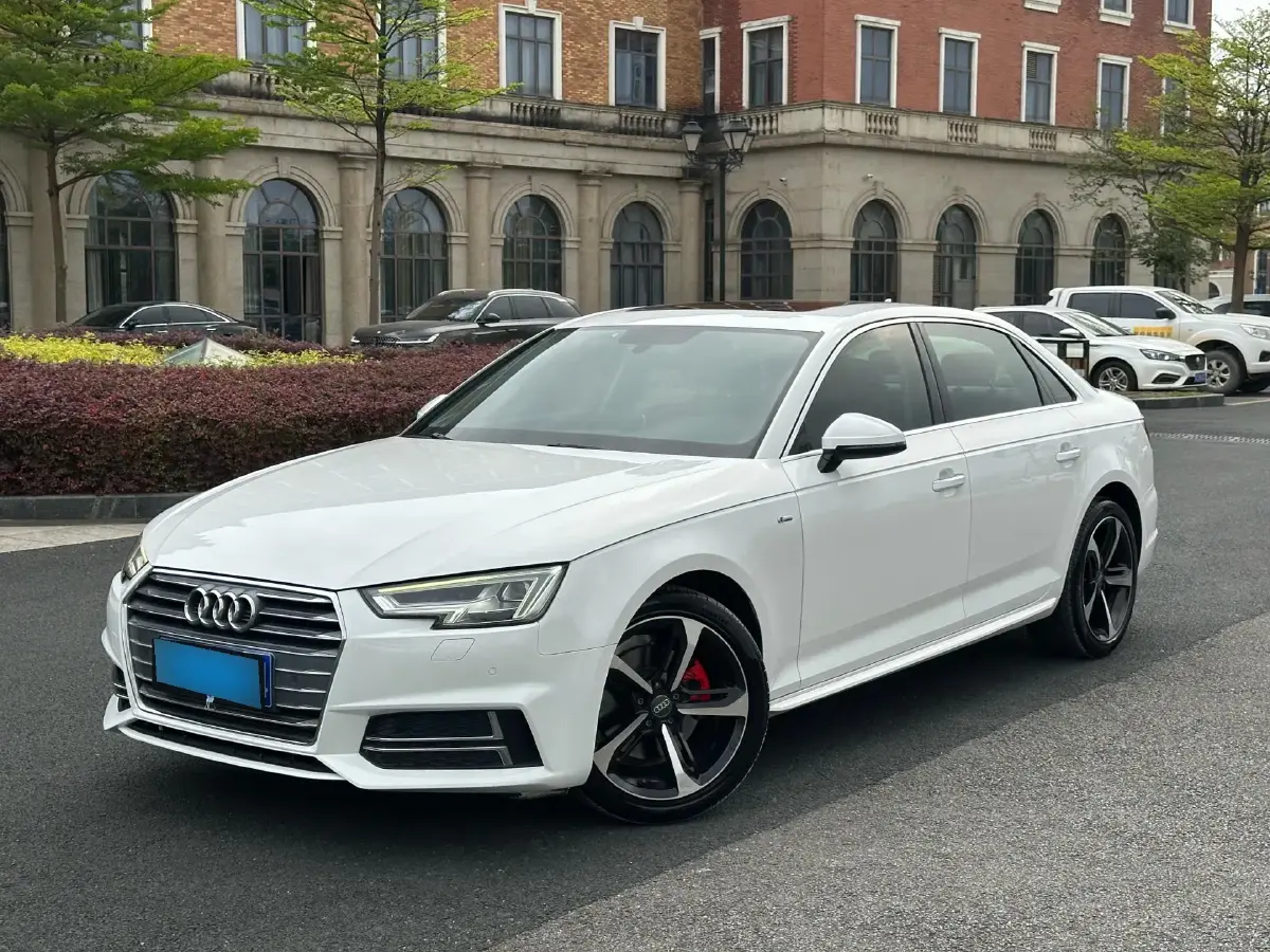2018 Audi A4L 2.0T 190HP L4 7DCT