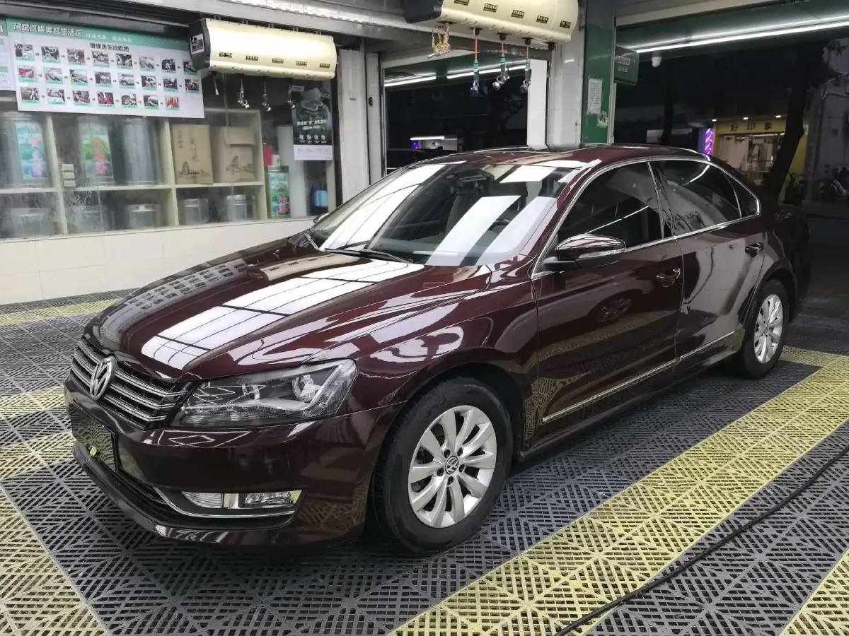 2014 Volkswagen Passat 1.8T 160HP L4 7DCT