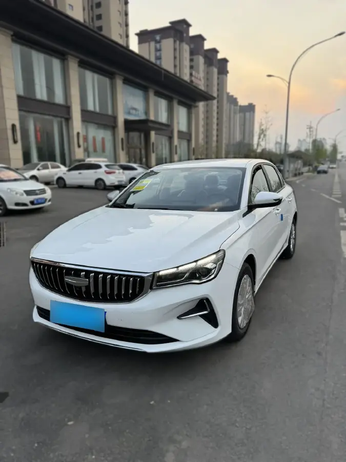 2025 Geely Emgrand 1.5L 127HP L4 5MT