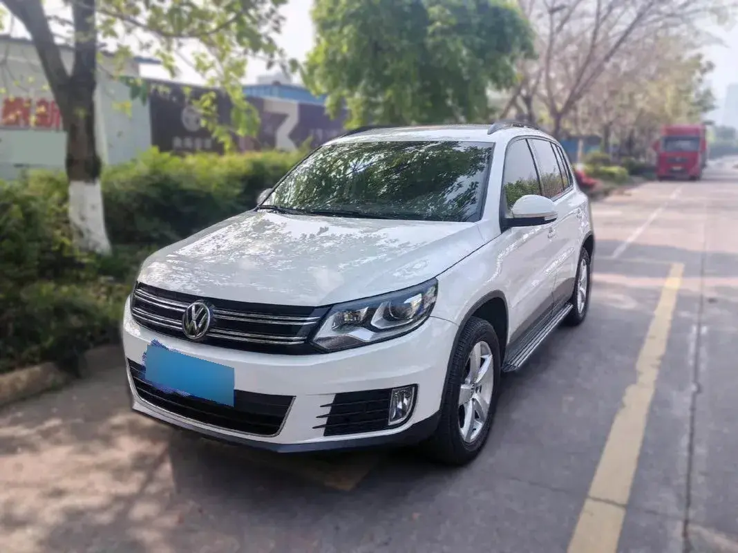 2012 Volkswagen Tiguan 1.8T 160HP L4 6AT