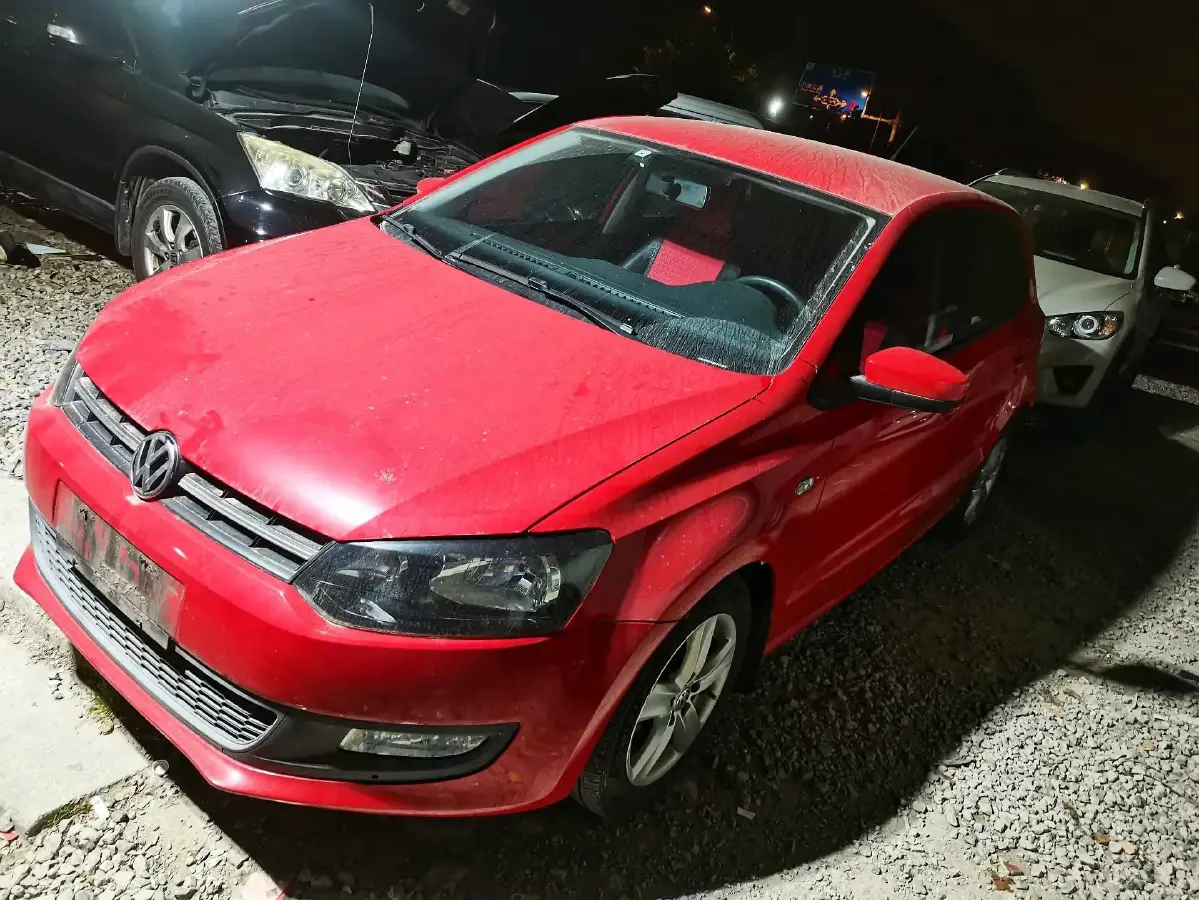 2011 Volkswagen Polo 1.4L 86HP L4 6AT