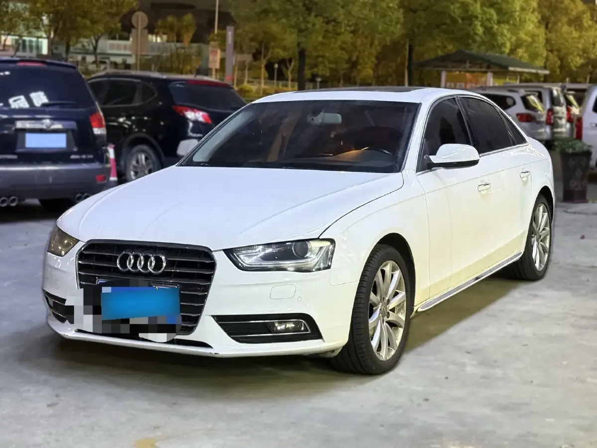 2010 Audi Q5 2.0T 211HP L4 7DCT