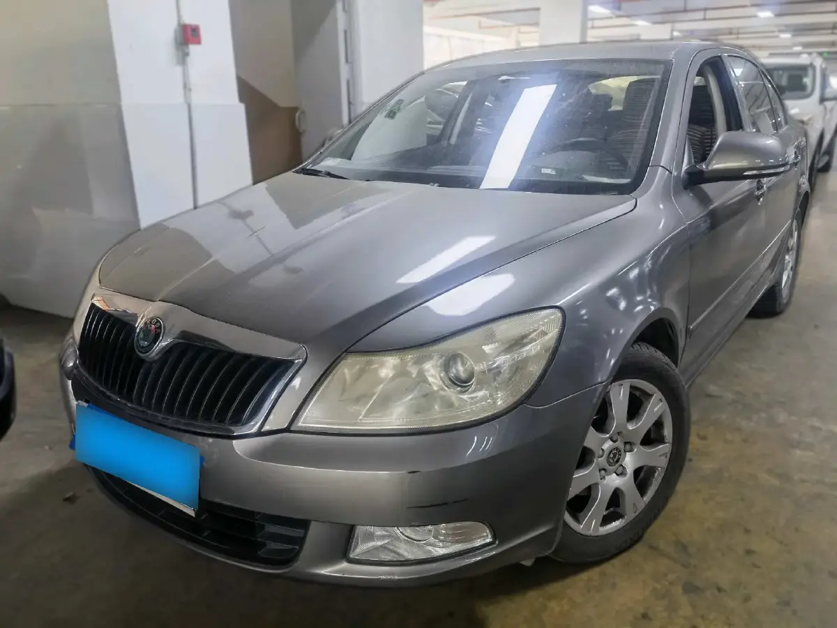 2012 Skoda Octavia 2.0L 120HP L4 6AT