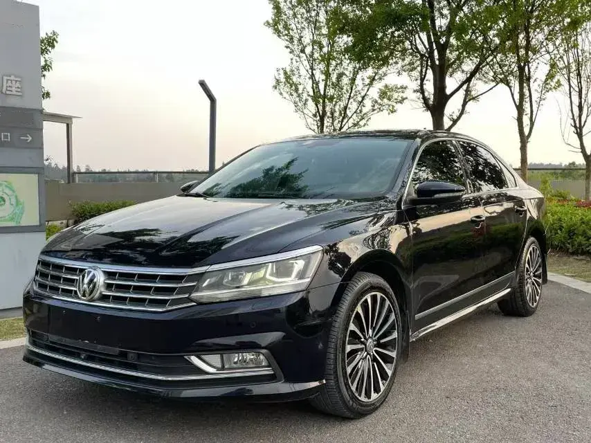 2016 Volkswagen Passat 1.8T 180HP L4 7DCT