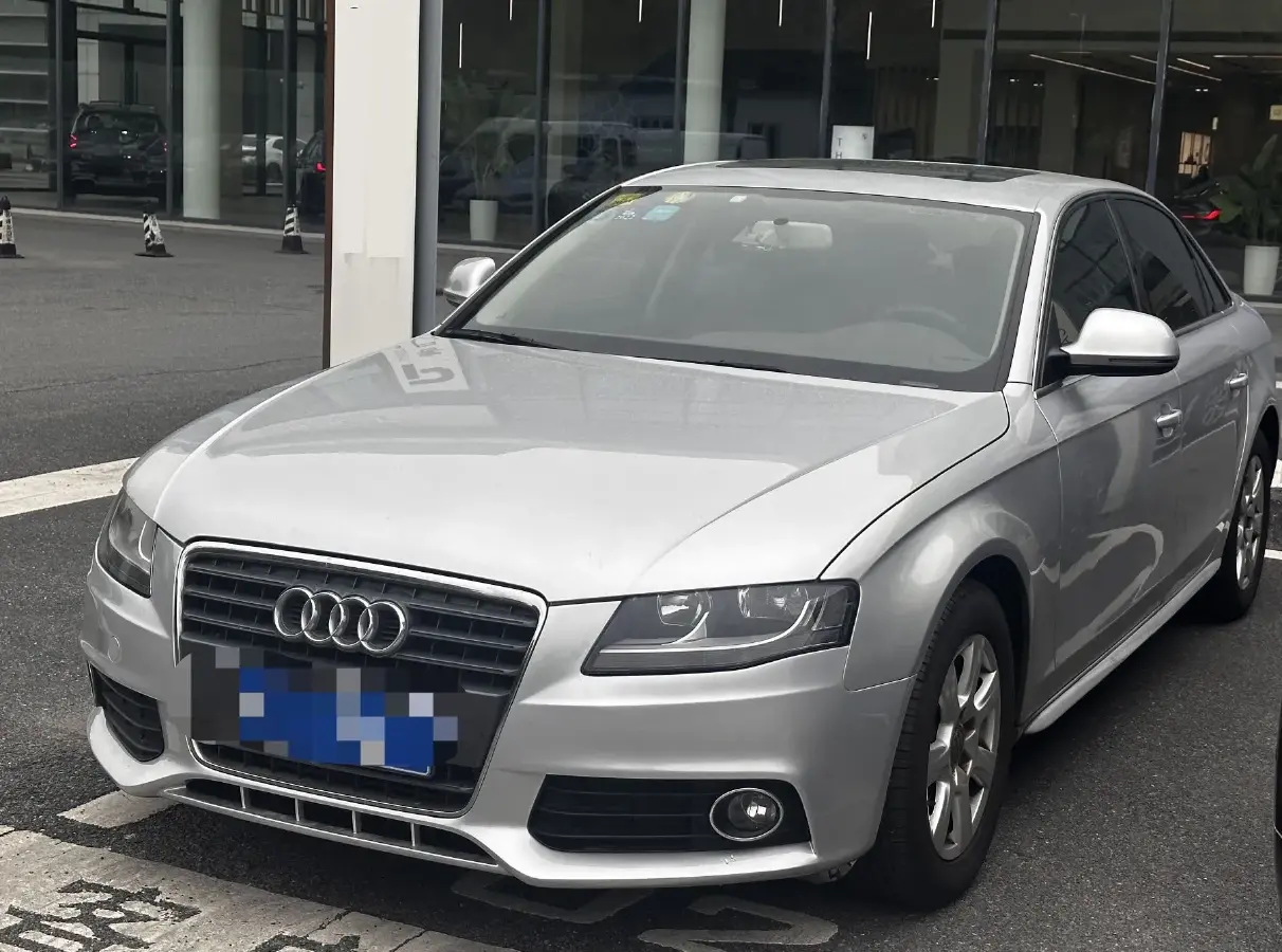 2009 Audi A4L 2.0T 180HP L4 CVT