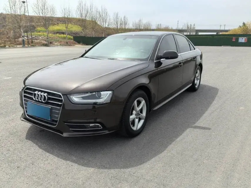 2010 Audi Q5 2.0T 211HP L4 7DCT