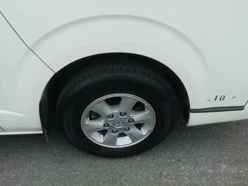 2011 Toyota Hiace 2.7L 154HP L4 5MT,autocango,china used car exporter,china ev exporter,chinese used car exporter,chinese used ev exporter