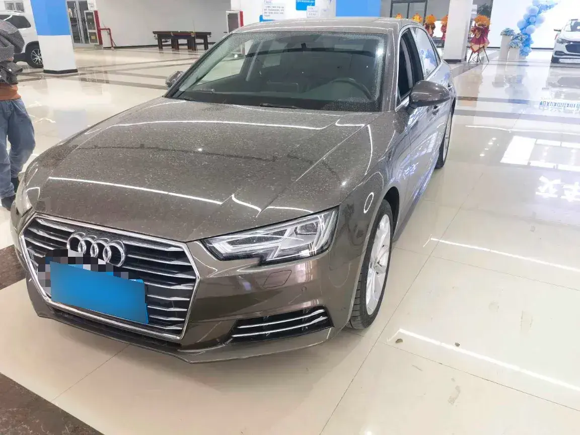 2017 Audi A4L 2.0T 190HP L4 7DCT