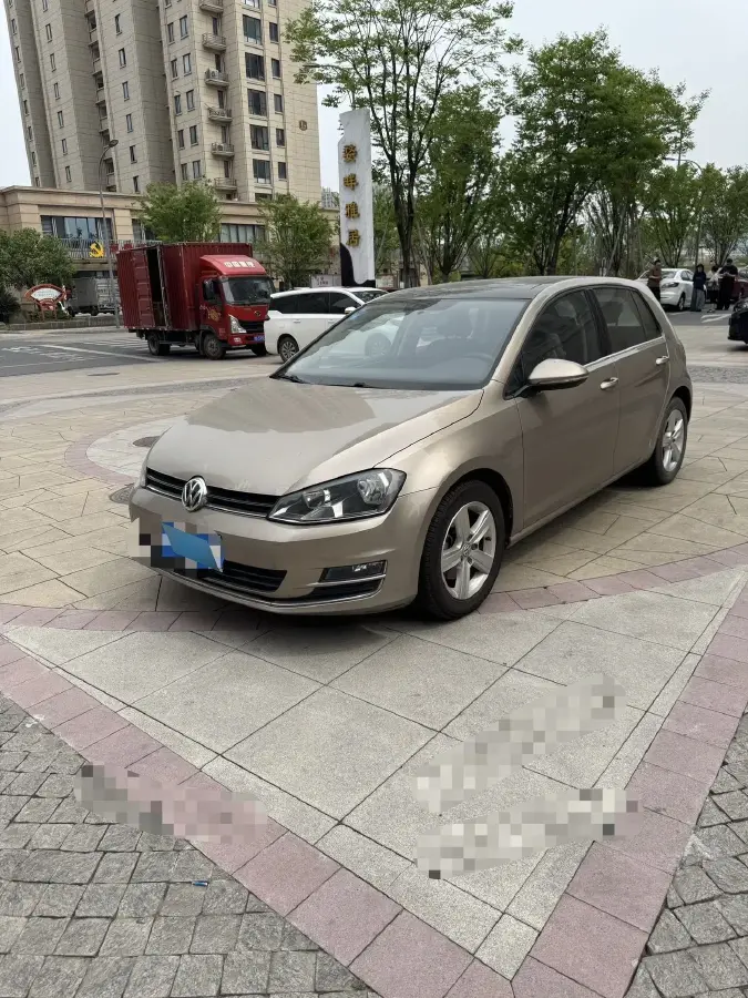 2015 Volkswagen Golf 1.4T 131HP L4 5MT