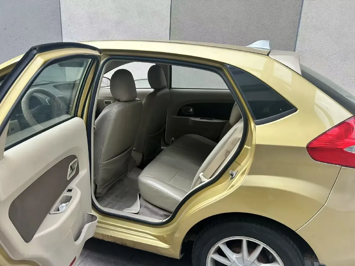 2010 Chery Fulwin 2 1.5L 109HP L4 5MT,autocango,china used car exporter,china ev exporter,chinese used car exporter,chinese used ev exporter