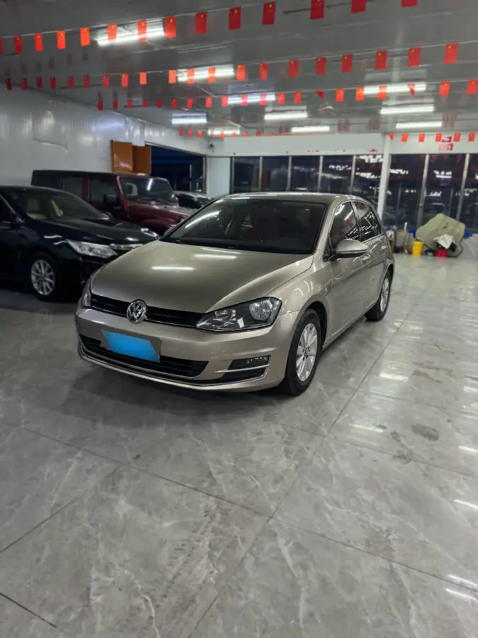 2012 Volkswagen Golf 1.6L 105HP L4 6AT