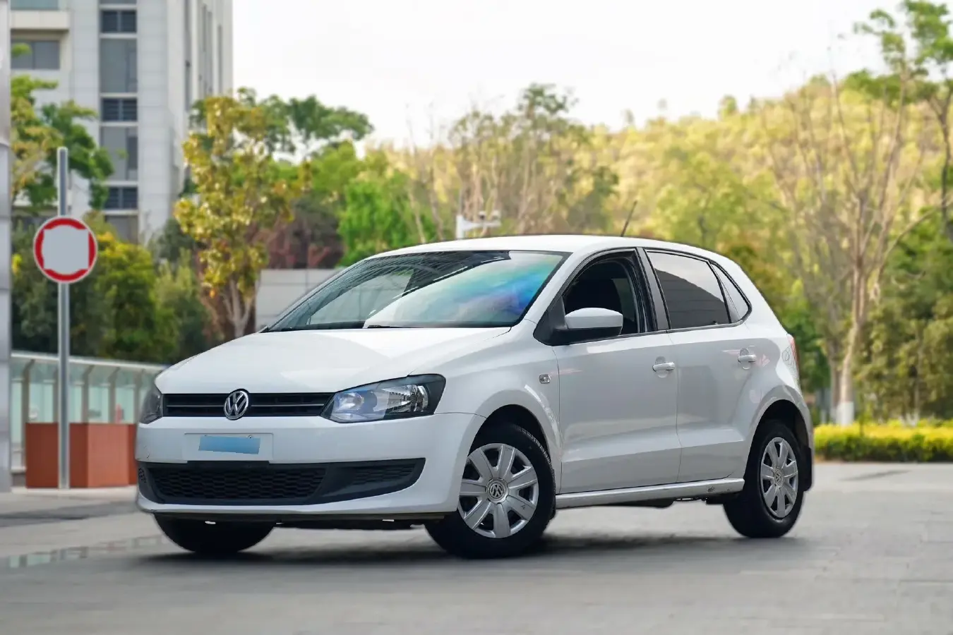 2013 Volkswagen Polo 1.4L 86HP L4 5MT