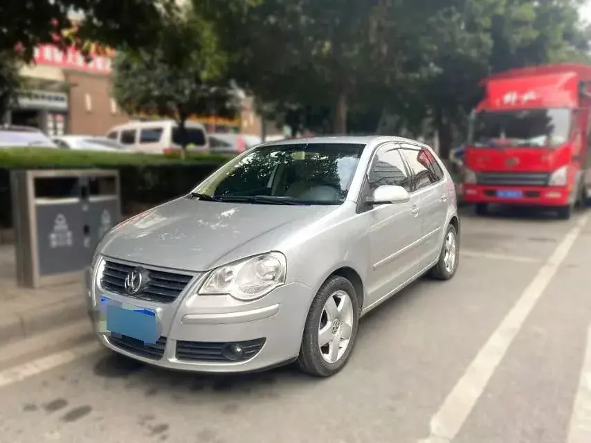 2009 Volkswagen Polo 1.6L 105HP L4 5MT