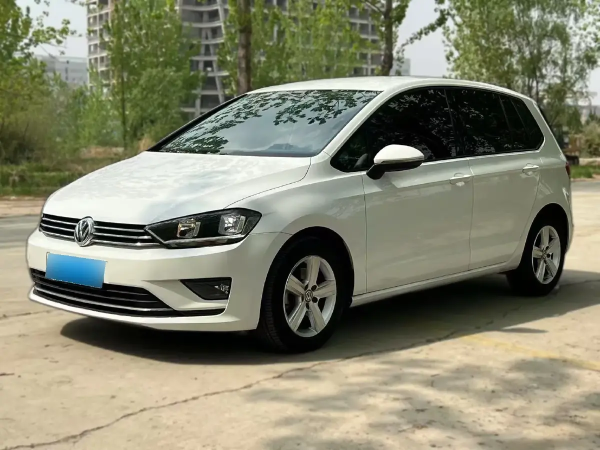 2016 Volkswagen Golf Sportsvan 1.6L 110HP L4 6AT
