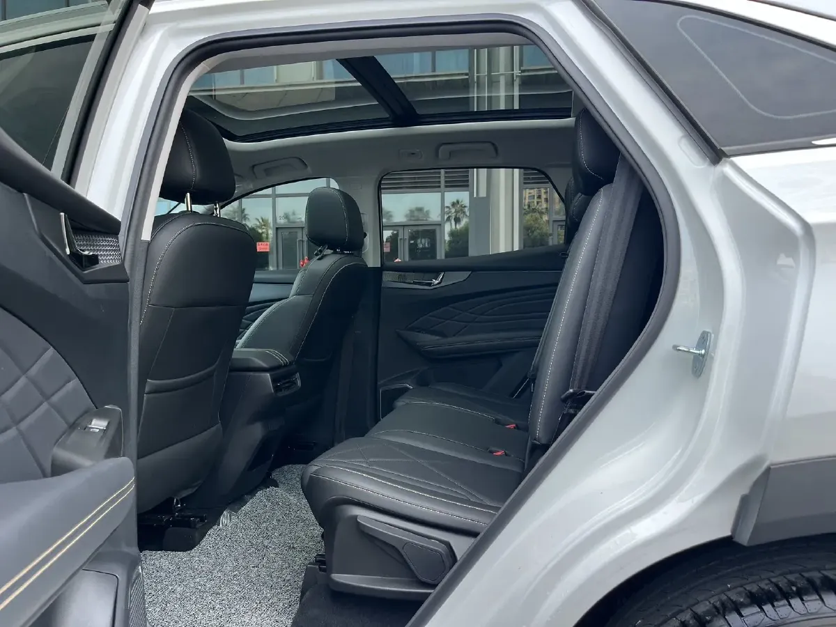 2023 KaiYi KunLun 1.6T 197HP L4 7DCT,autocango,china used car exporter,china ev exporter,chinese used car exporter,chinese used ev exporter