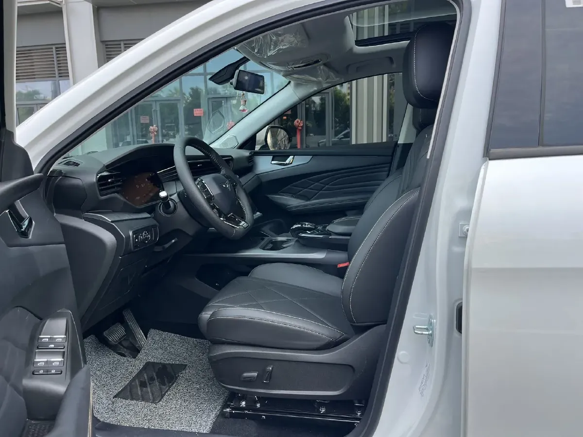 2023 KaiYi KunLun 1.6T 197HP L4 7DCT,autocango,china used car exporter,china ev exporter,chinese used car exporter,chinese used ev exporter