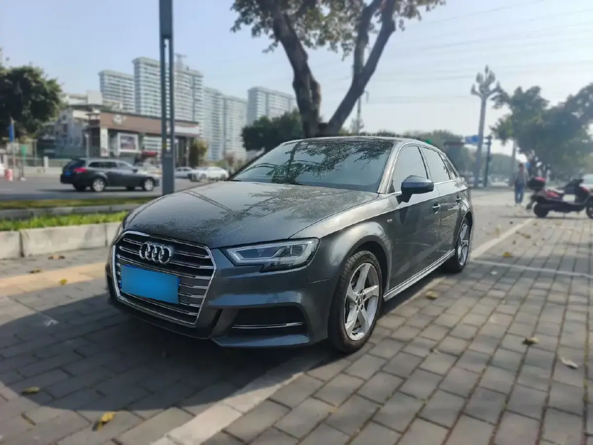 2025 Audi A3 1.5T 160HP L4 7DCT