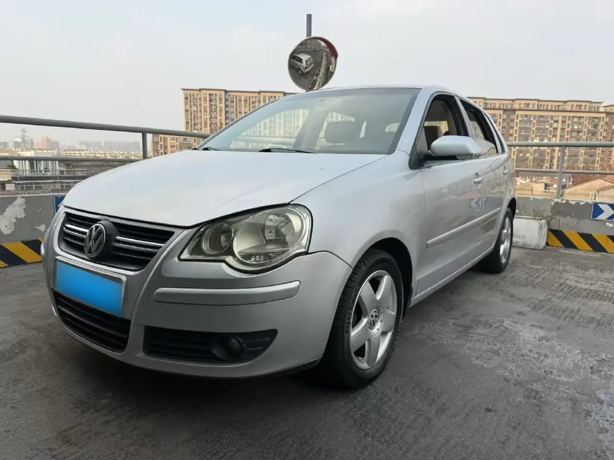 2009 Volkswagen Polo 1.6L 105HP L4 5MT