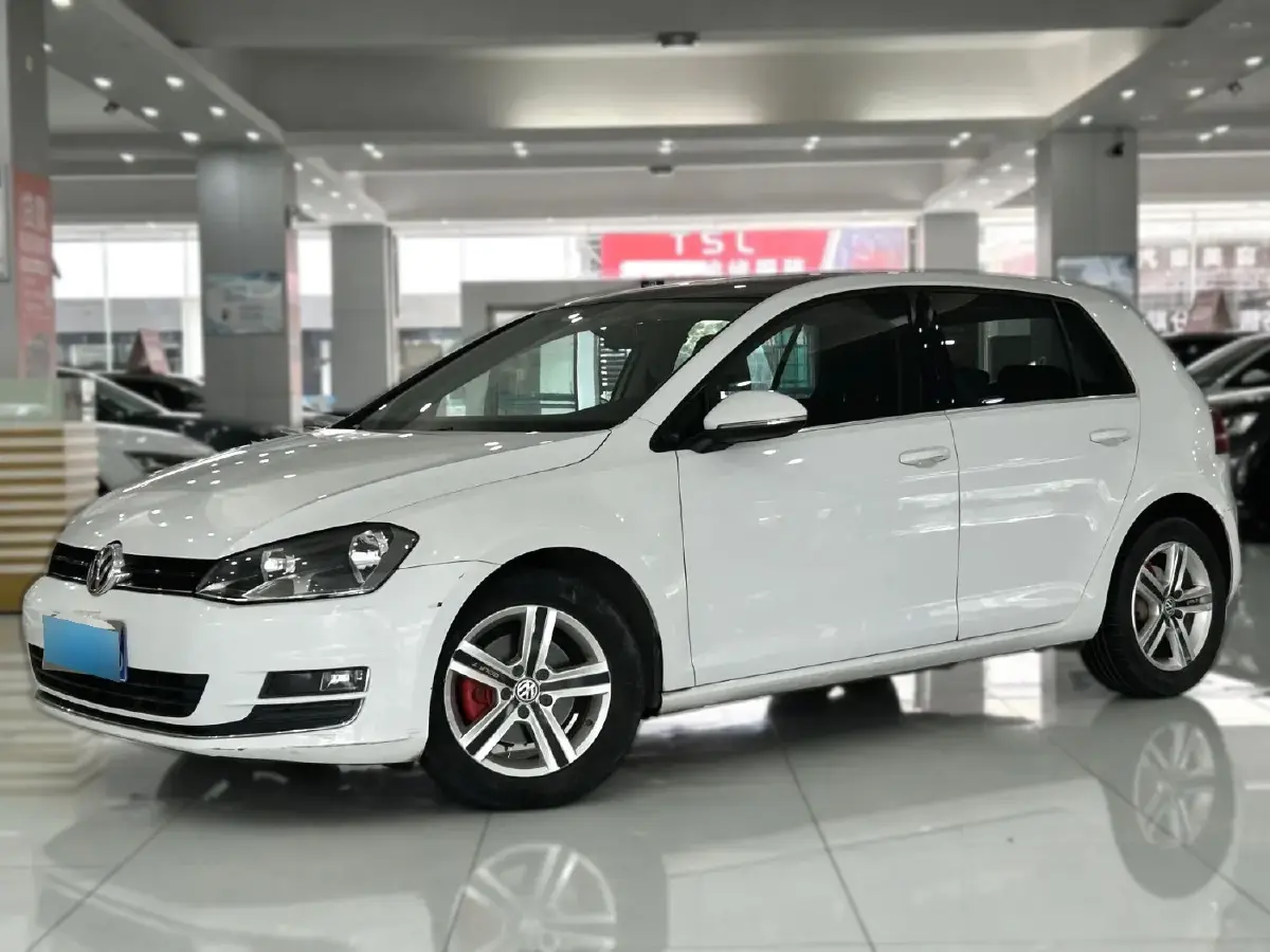 2011 Volkswagen Golf 1.6L 105HP L4 5MT