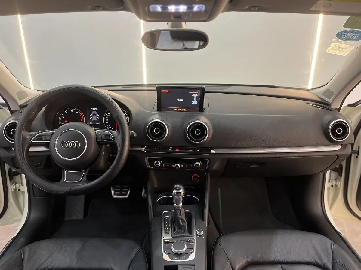 2025 Audi A3 1.5T 160HP L4 7DCT,autocango,china used car exporter,china ev exporter,chinese used car exporter,chinese used ev exporter