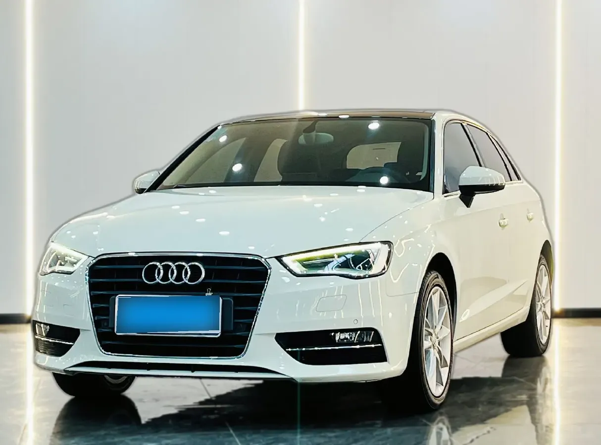 2025 Audi A3 1.5T 160HP L4 7DCT,autocango,china used car exporter,china ev exporter,chinese used car exporter,chinese used ev exporter