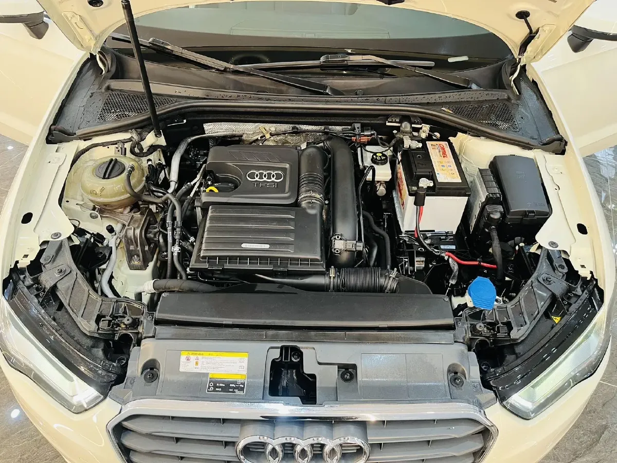 2025 Audi A3 1.5T 160HP L4 7DCT,autocango,china used car exporter,china ev exporter,chinese used car exporter,chinese used ev exporter