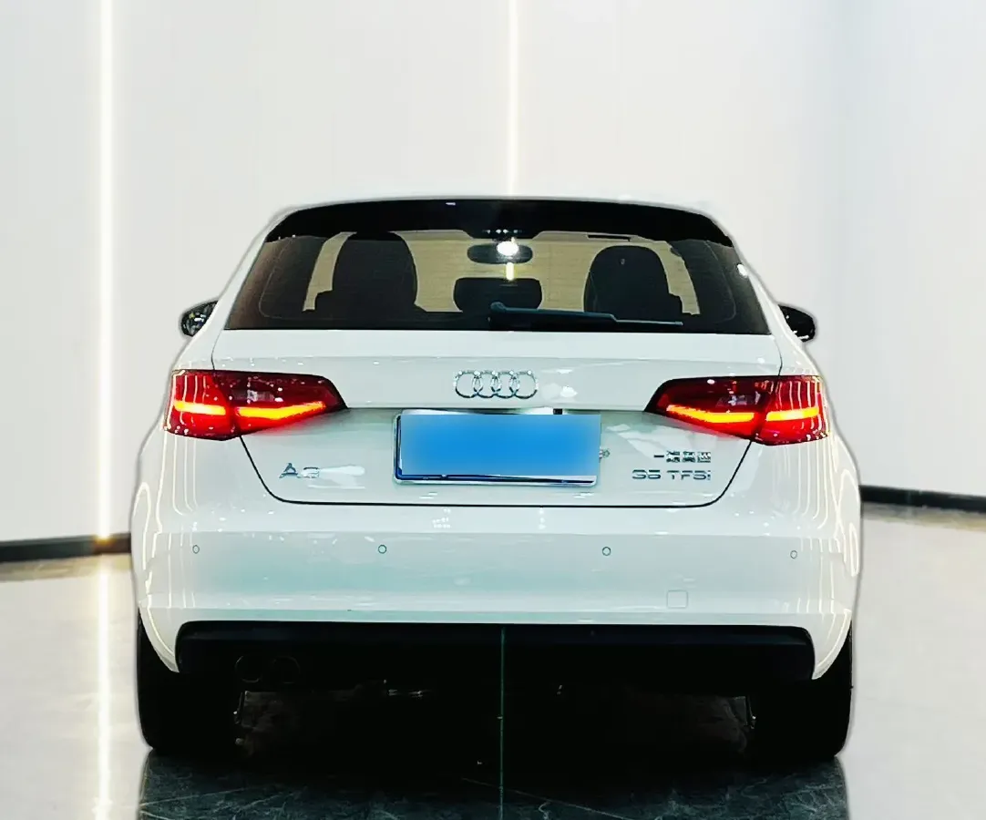 2025 Audi A3 1.5T 160HP L4 7DCT,autocango,china used car exporter,china ev exporter,chinese used car exporter,chinese used ev exporter
