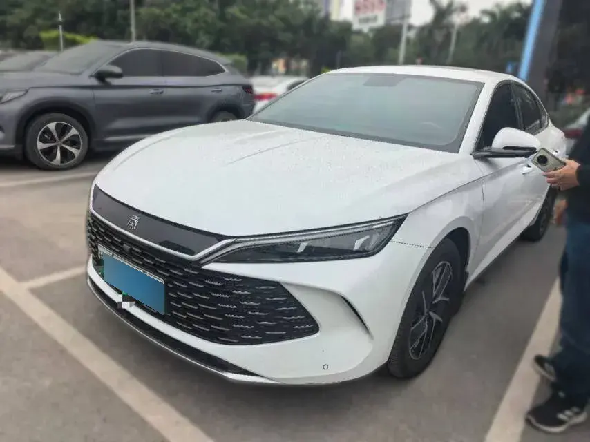 2024 BYD QinL 1.5L 101HP L4 E-CVT PHEV 15.87KWH