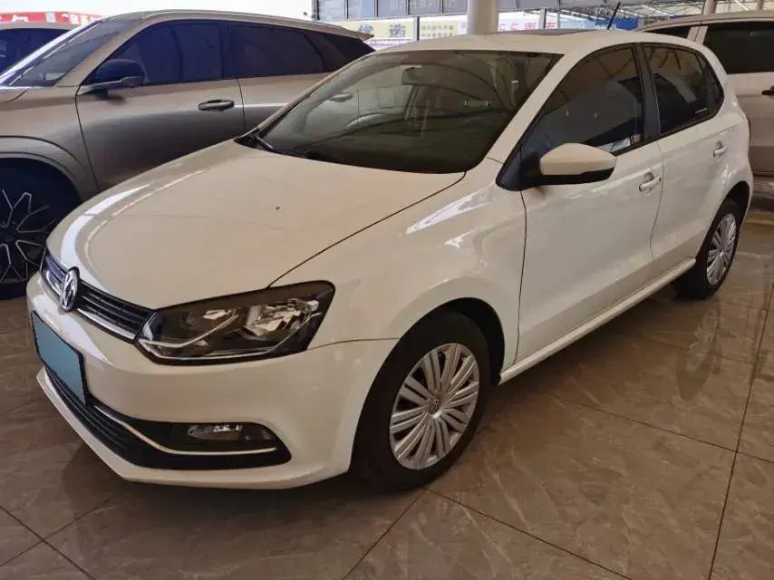 2016 Volkswagen Polo 1.6L 110HP L4 5MT