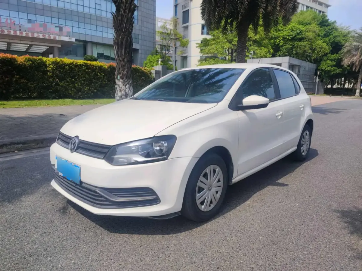 2016 Volkswagen Polo 1.4L 90HP L4 6AT
