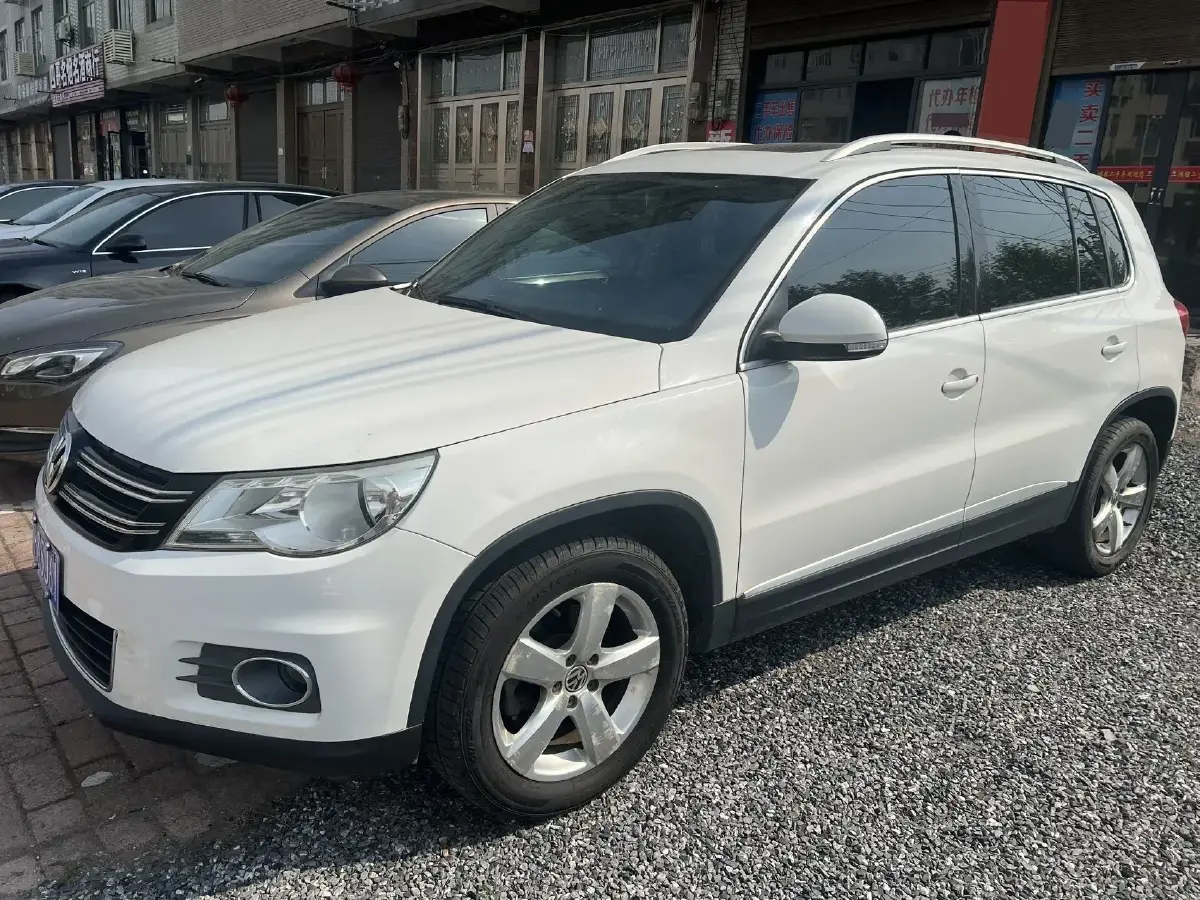 2012 Volkswagen Tiguan 1.8T 160HP L4 6AT