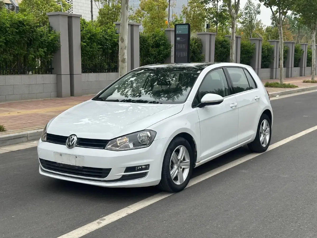 2015 Volkswagen Golf 1.4T 131HP L4 5MT
