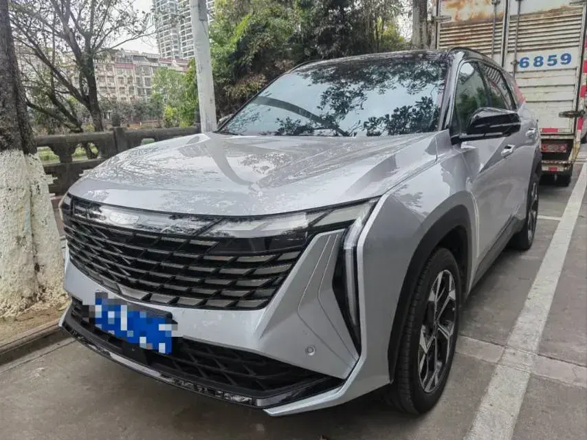 2024 Geely StarRay 1.5T 181HP L4 7DCT