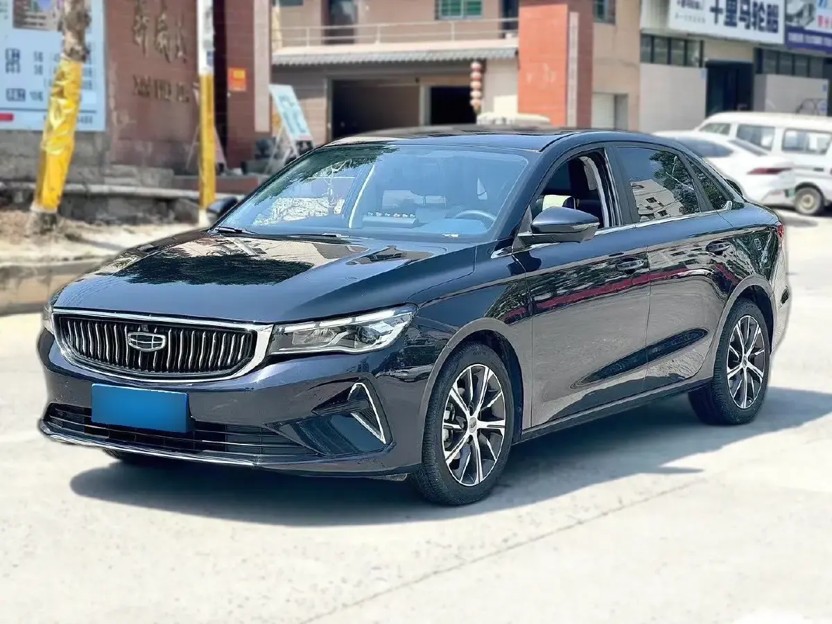 2022 Geely Emgrand 1.5L 114HP L4 CVT