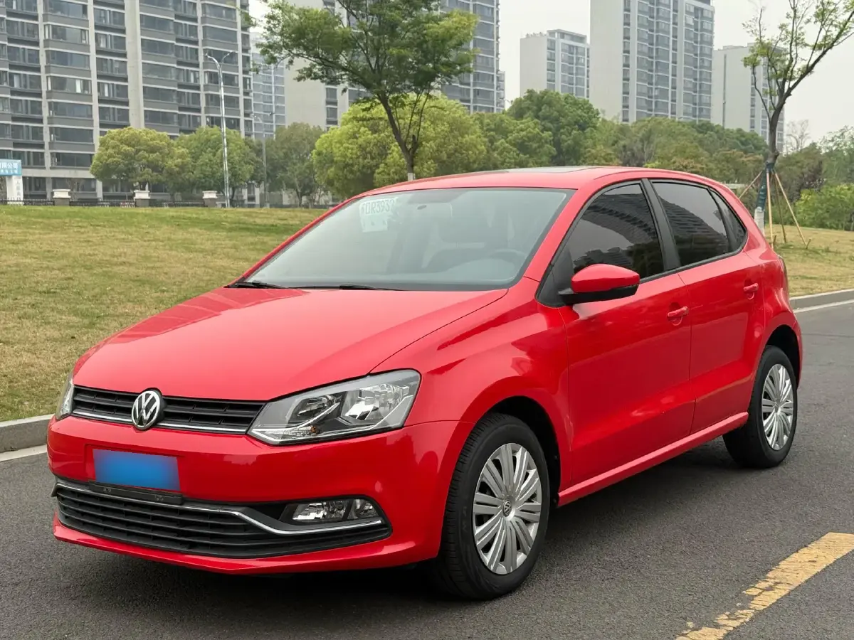 2016 Volkswagen Polo 1.6L 110HP L4 5MT