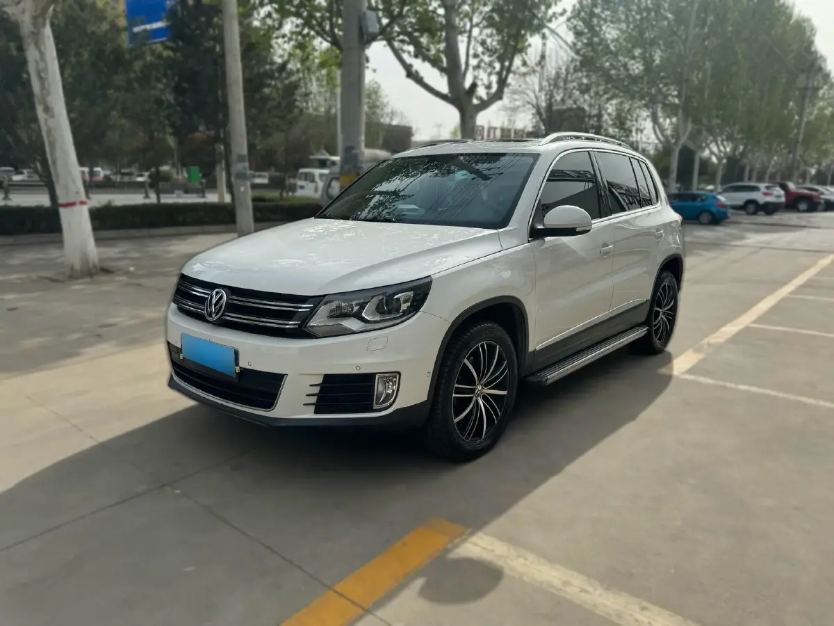 2015 Volkswagen Tiguan 2.0T 200HP L4 6AT