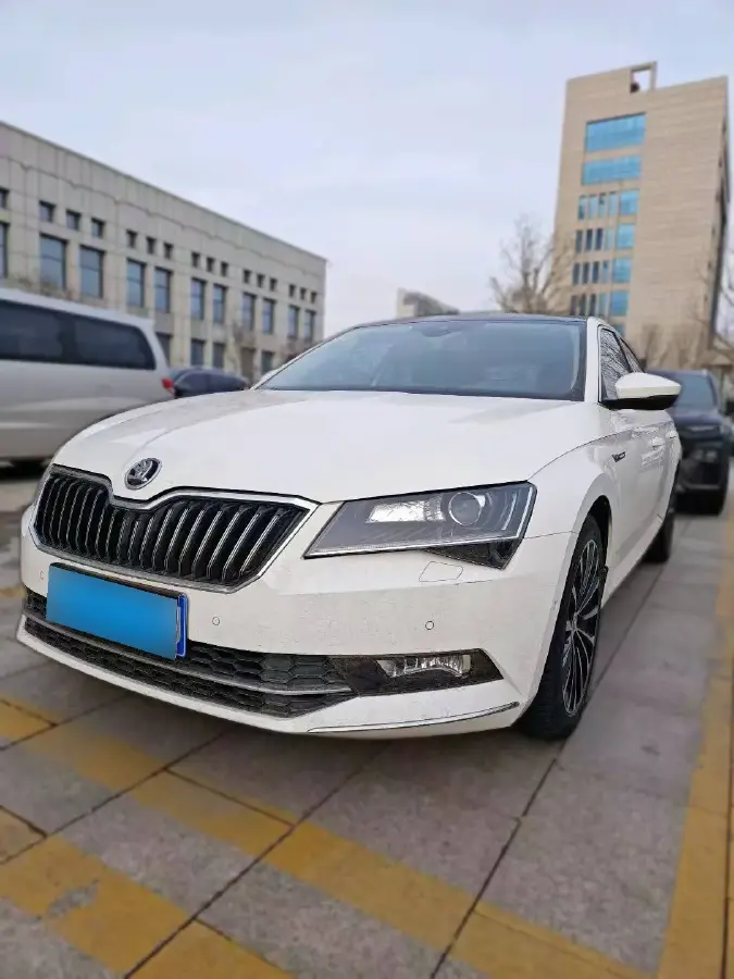 2016 Skoda Superb 1.8T 180HP L4 7DCT