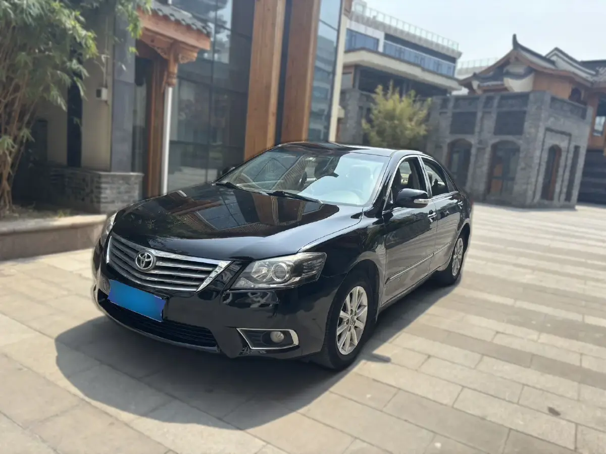 2013 Toyota Camry 2.0L 147HP L4 4AT