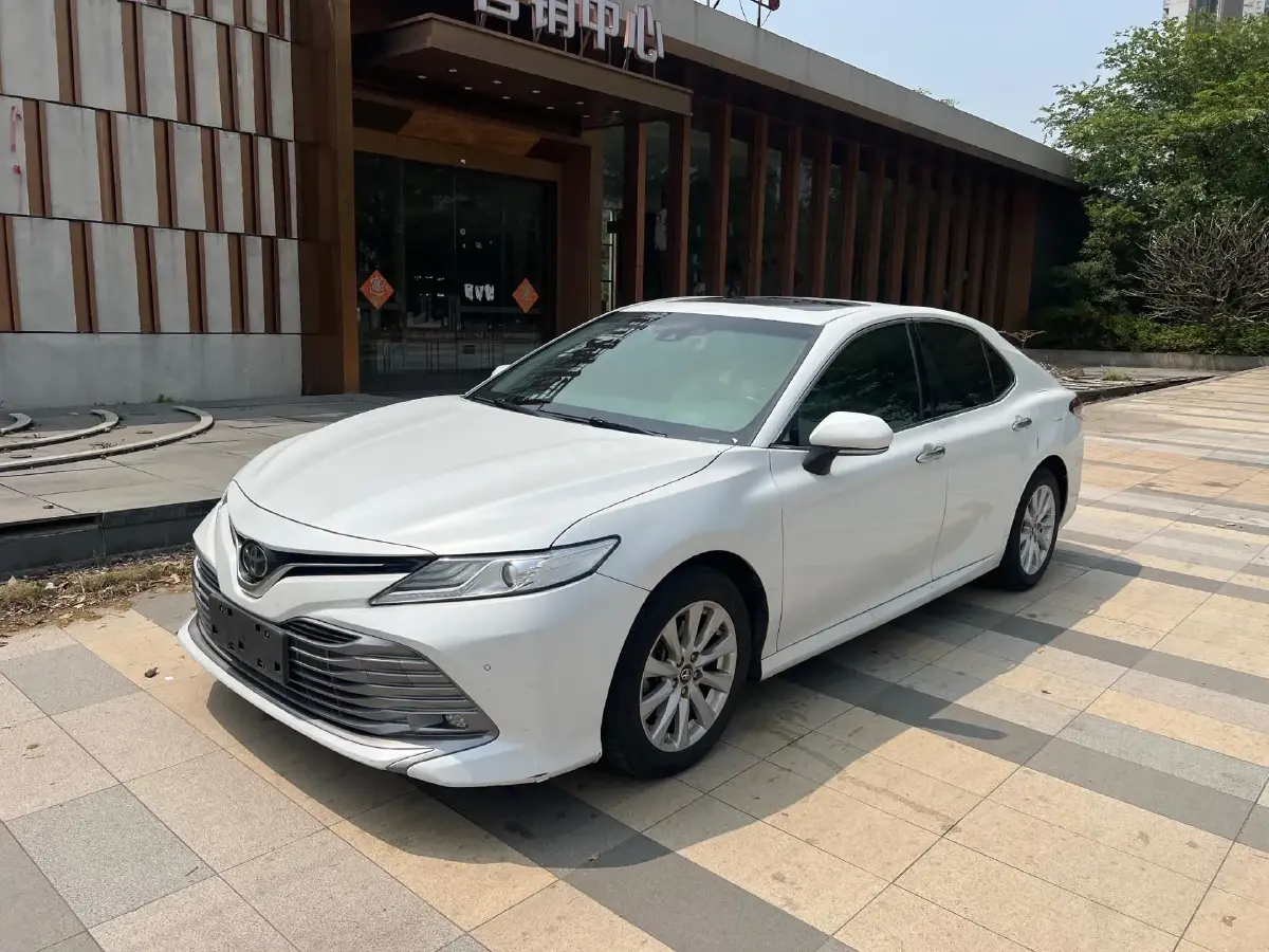 2018 Toyota Camry 2.0L 169HP L4 6AT