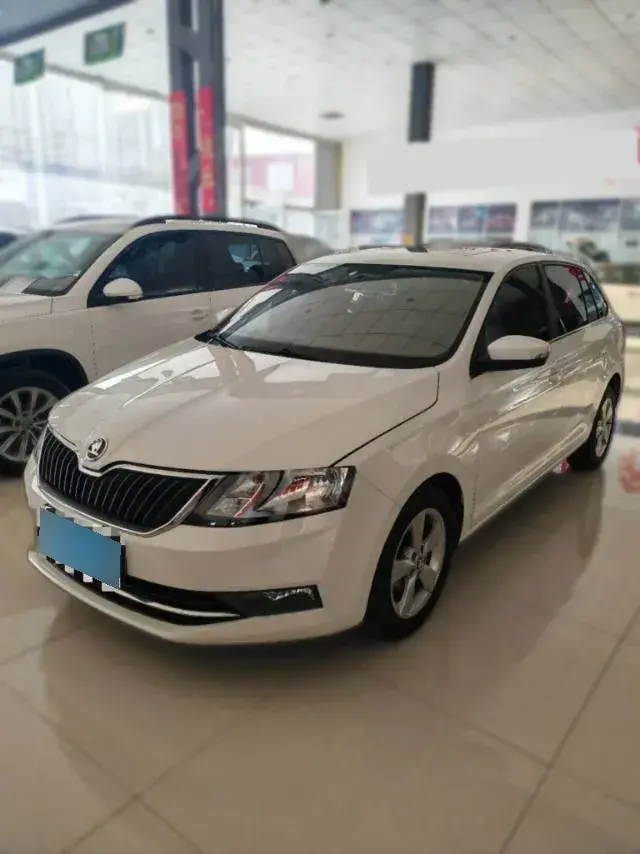 2019 Skoda Rapid Spaceback 1.5L 110HP L4 5MT
