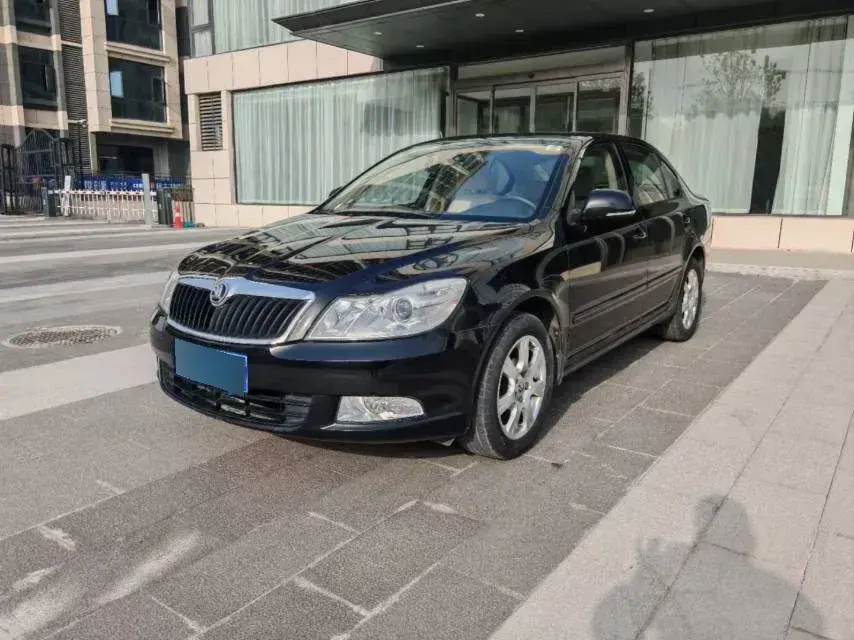 2015 Skoda Octavia 1.6L 105HP L4 6AT