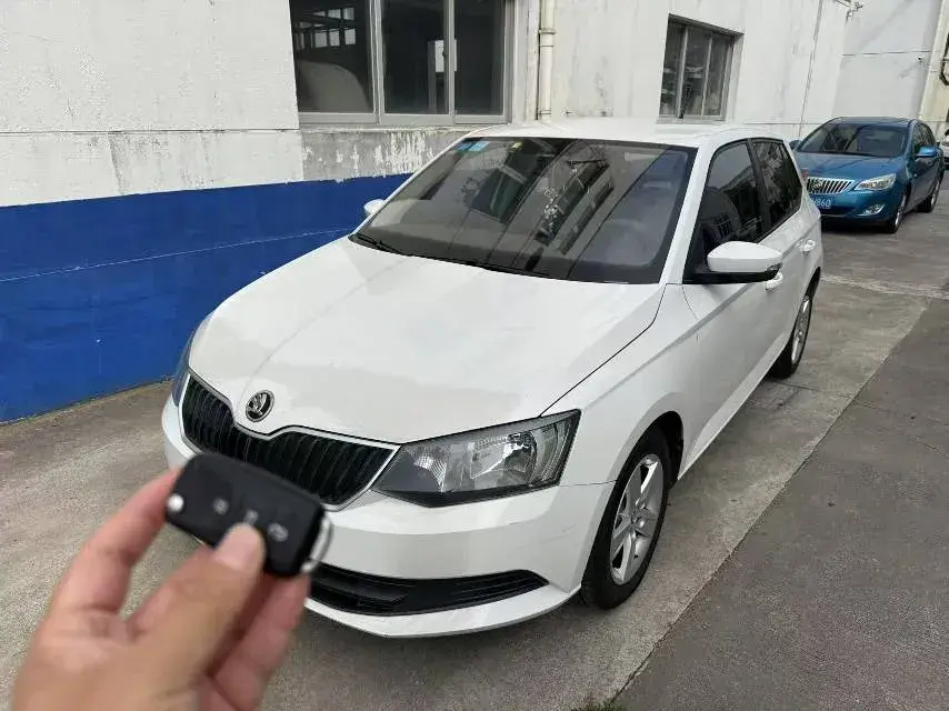 2017 Skoda Fabia 1.4L 90HP L4 6AT
