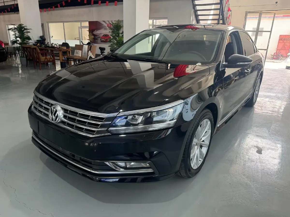 2016 Volkswagen Passat 1.8T 180HP L4 7DCT