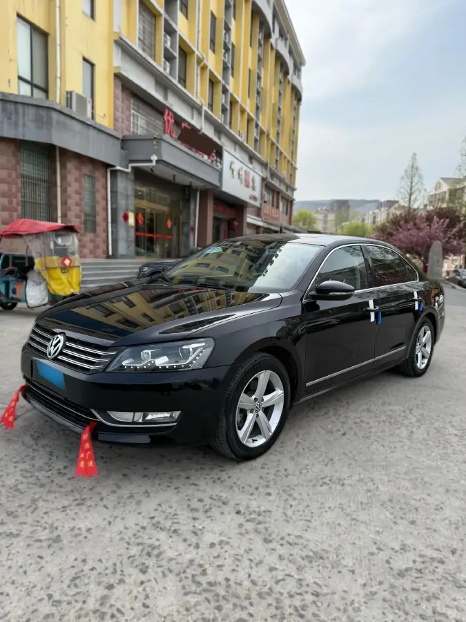 2015 Volkswagen Passat 1.8T 160HP L4 7DCT