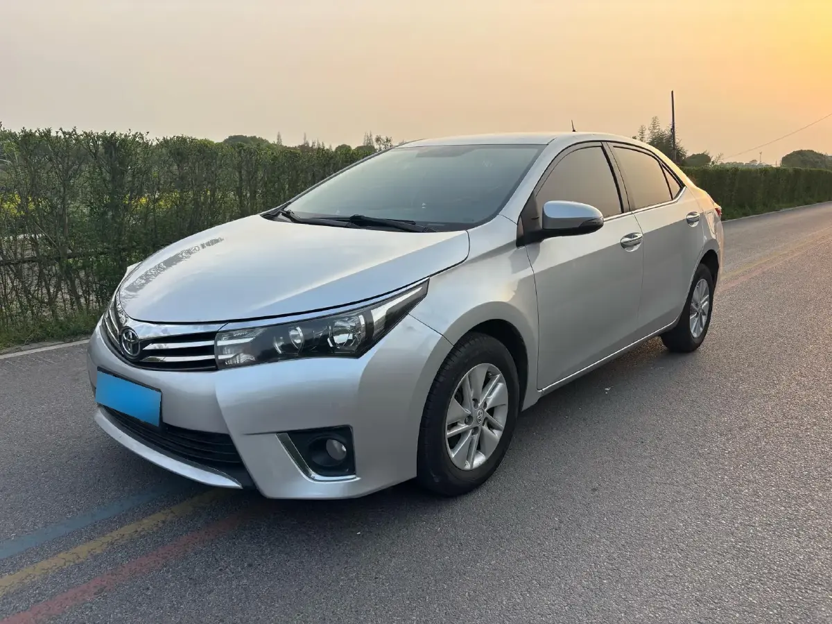 2014 Toyota Corolla 1.6L 122HP L4 CVT