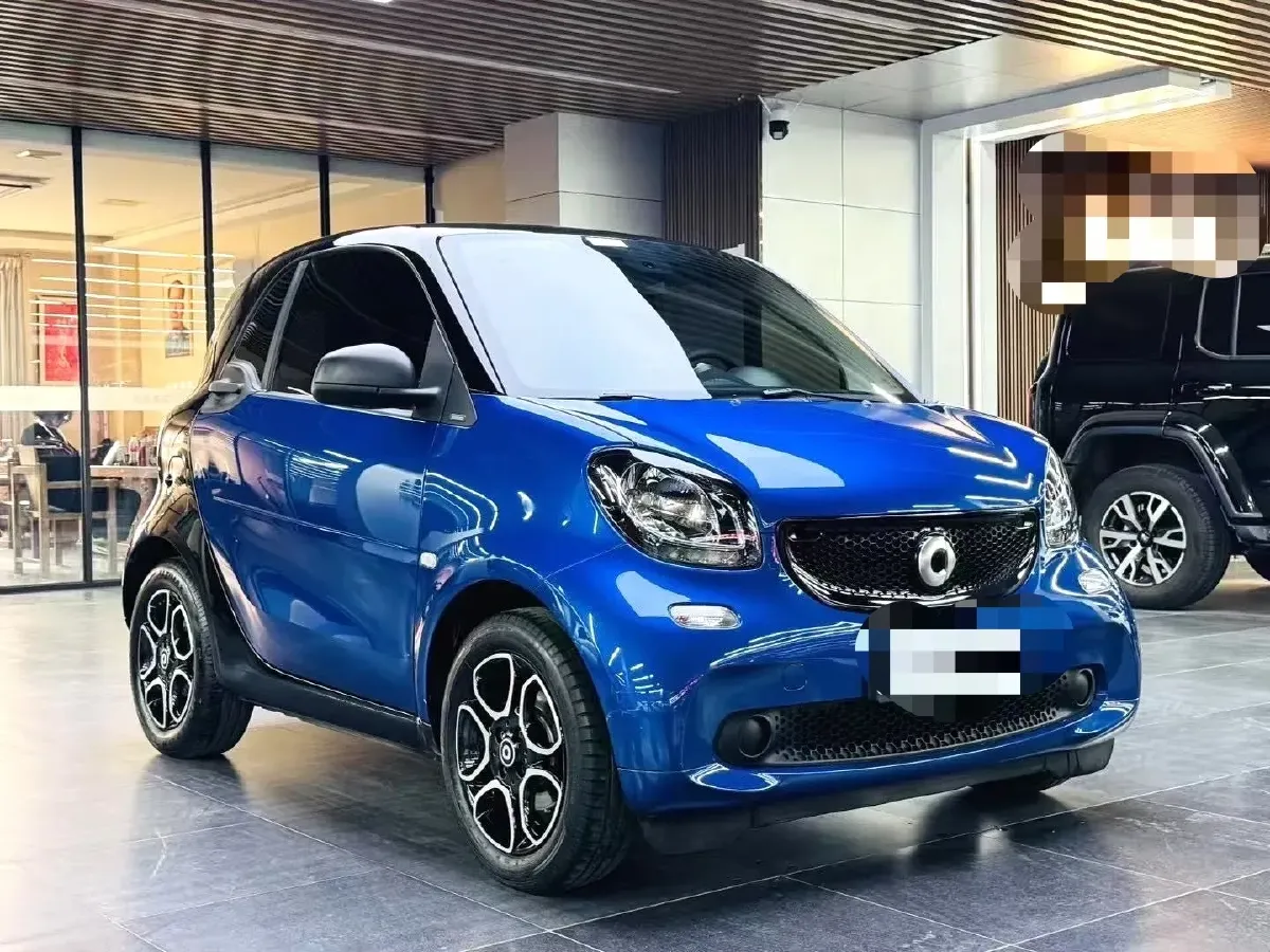 2019 Smart smart fortwo 0.9T 90HP L3 6DCT,autocango,china used car exporter,china ev exporter,chinese used car exporter,chinese used ev exporter