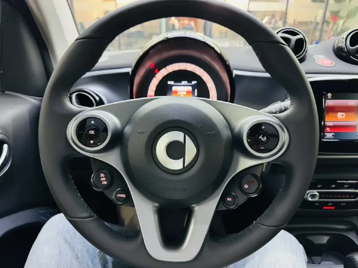 2019 Smart smart fortwo 0.9T 90HP L3 6DCT,autocango,china used car exporter,china ev exporter,chinese used car exporter,chinese used ev exporter