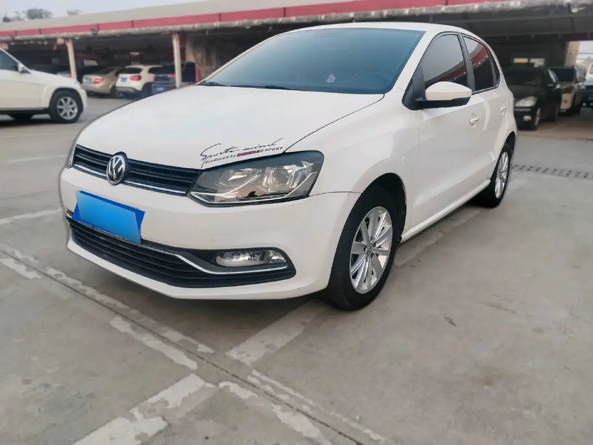 2014 Volkswagen Polo 1.6L 110HP L4 6AT