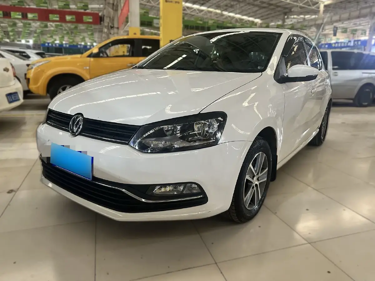 2014 Volkswagen Polo 1.4L 90HP L4 5MT