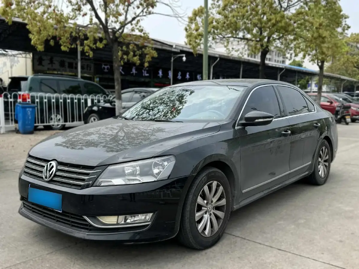 2013 Volkswagen Passat 1.8T 160HP L4 7DCT